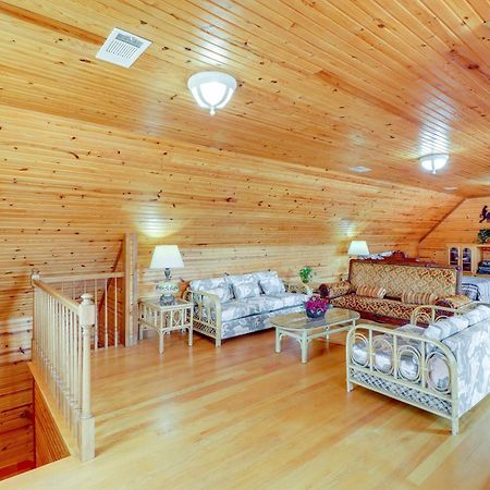 Spacious Shirley Studio - Hike, Swim And Fish! Apartment Fairfield Bay Екстериор снимка