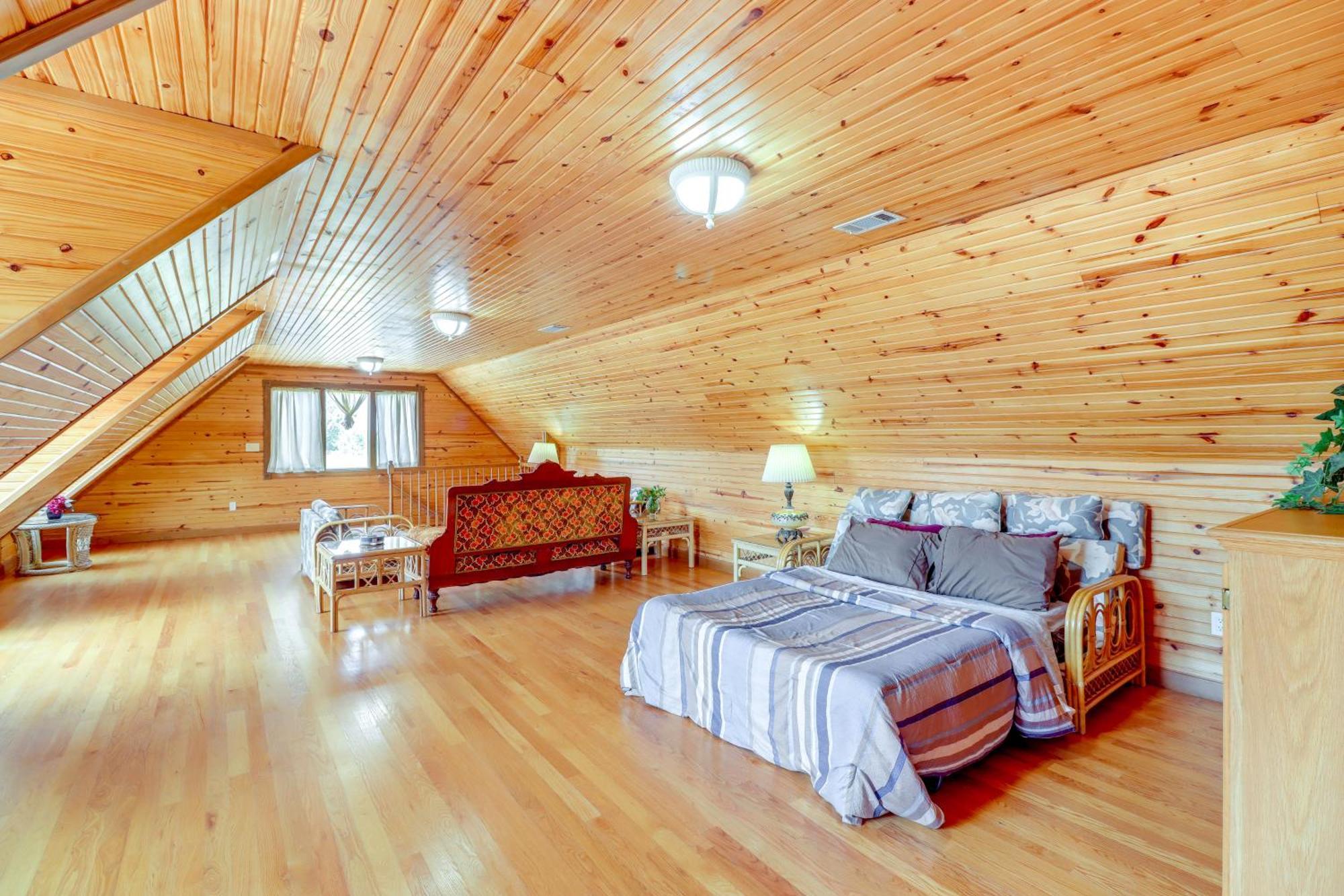 Spacious Shirley Studio - Hike, Swim And Fish! Apartment Fairfield Bay Екстериор снимка