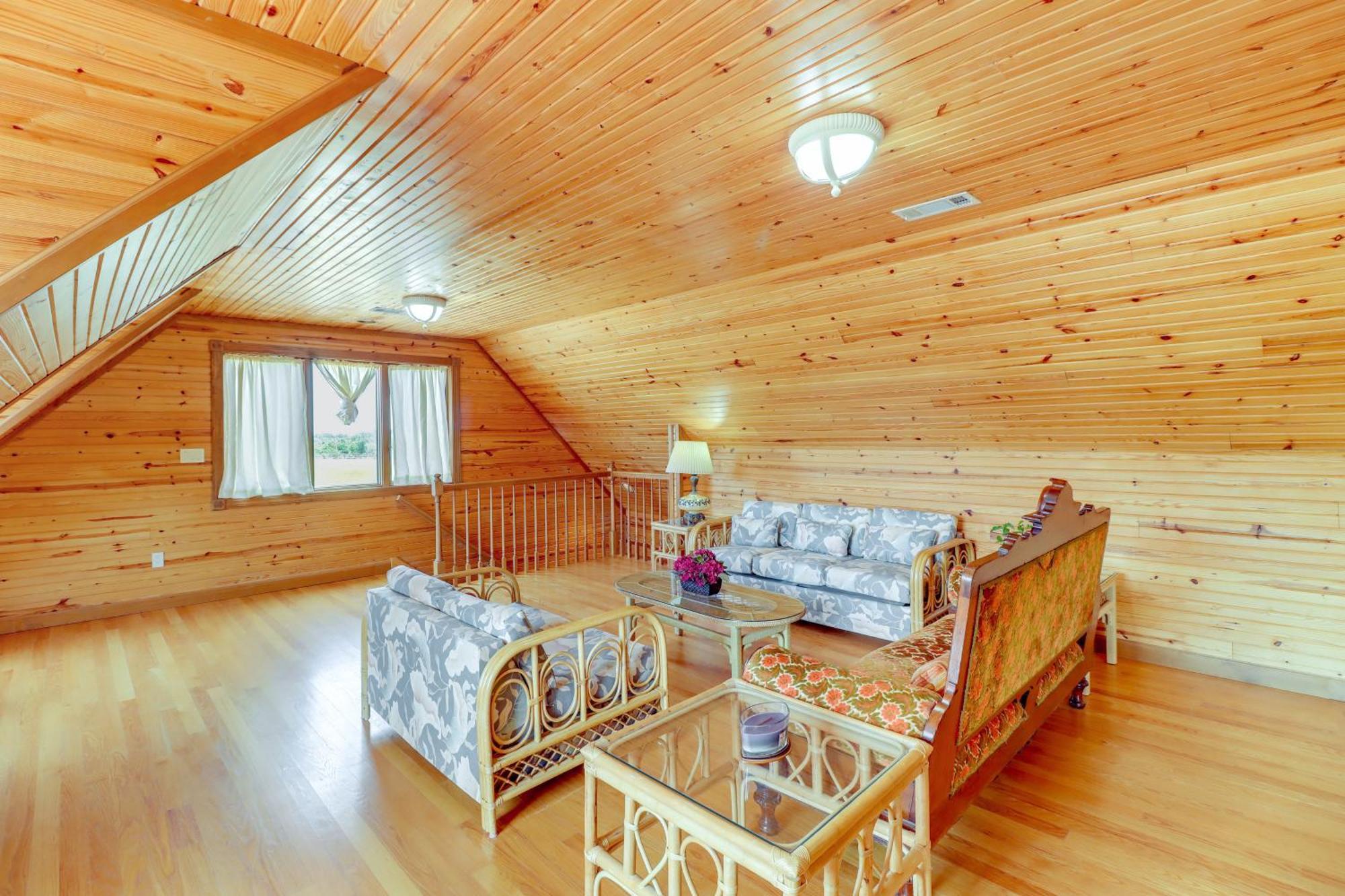 Spacious Shirley Studio - Hike, Swim And Fish! Apartment Fairfield Bay Екстериор снимка